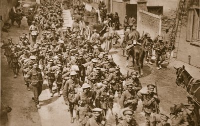 単一の制御下で単一の目的で団結する2人の人々、1914-19 作： English Photographer